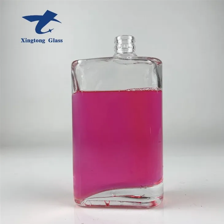 Bouteilles en verre de brandy carrées créatives